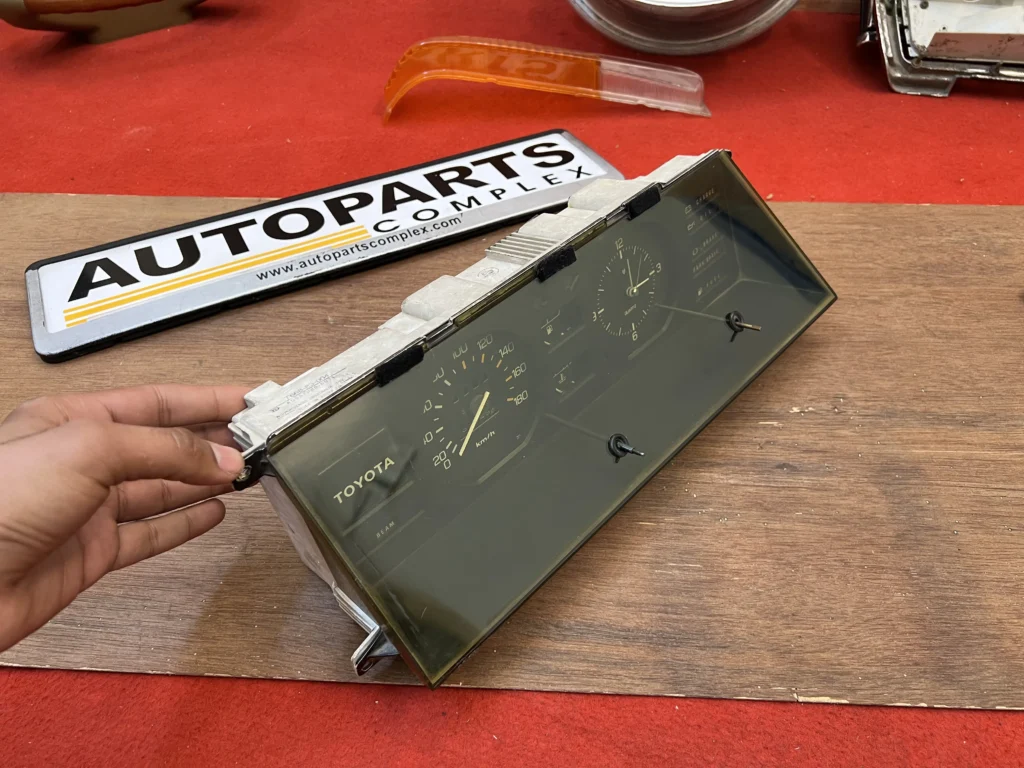 Corolla 1980 1981 RHD dash cluster (7)