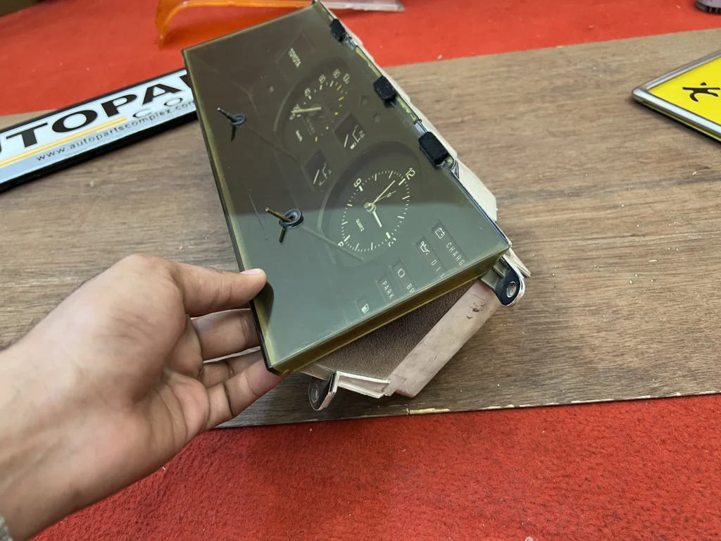 Corolla 1980 1981 RHD dash cluster (8)