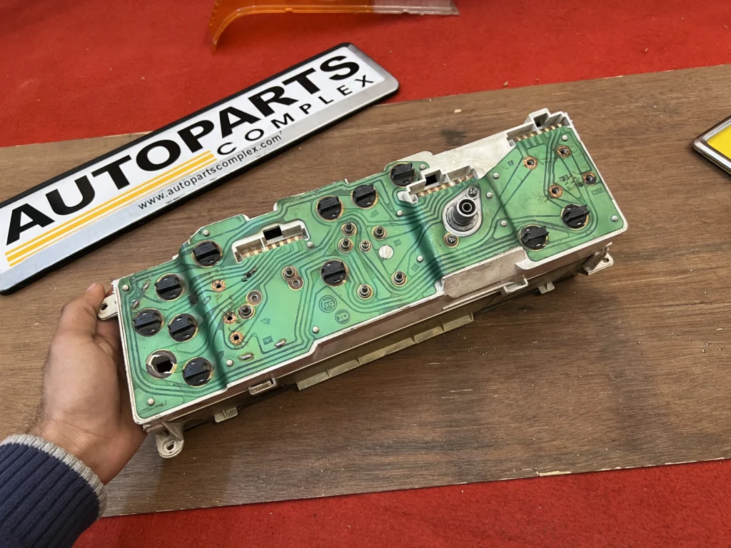 Corolla 1980 1981 RHD dash cluster (9)