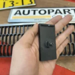 Corolla 1980 XXX C grille badge (Golden) (1)