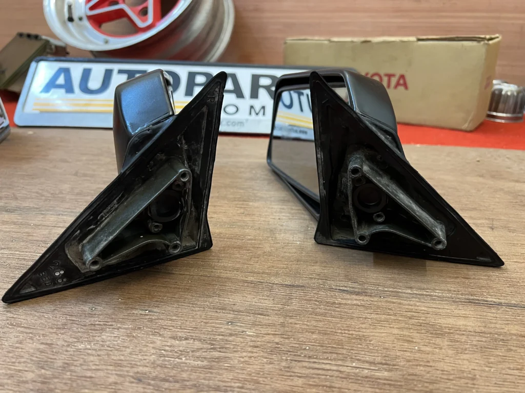 Corolla 1982 1983 sedanwagon door mirrors OEM pair (10)