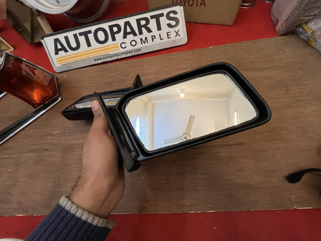 Corolla 1982 1983 sedanwagon door mirrors OEM pair (11)