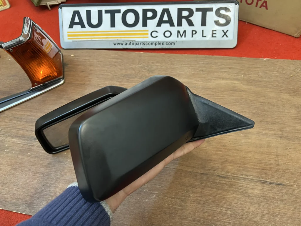 Corolla 1982 1983 sedanwagon door mirrors OEM pair (12)