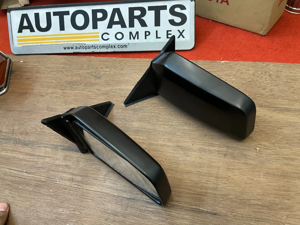 Corolla 1982 1983 sedanwagon door mirrors OEM pair (13)