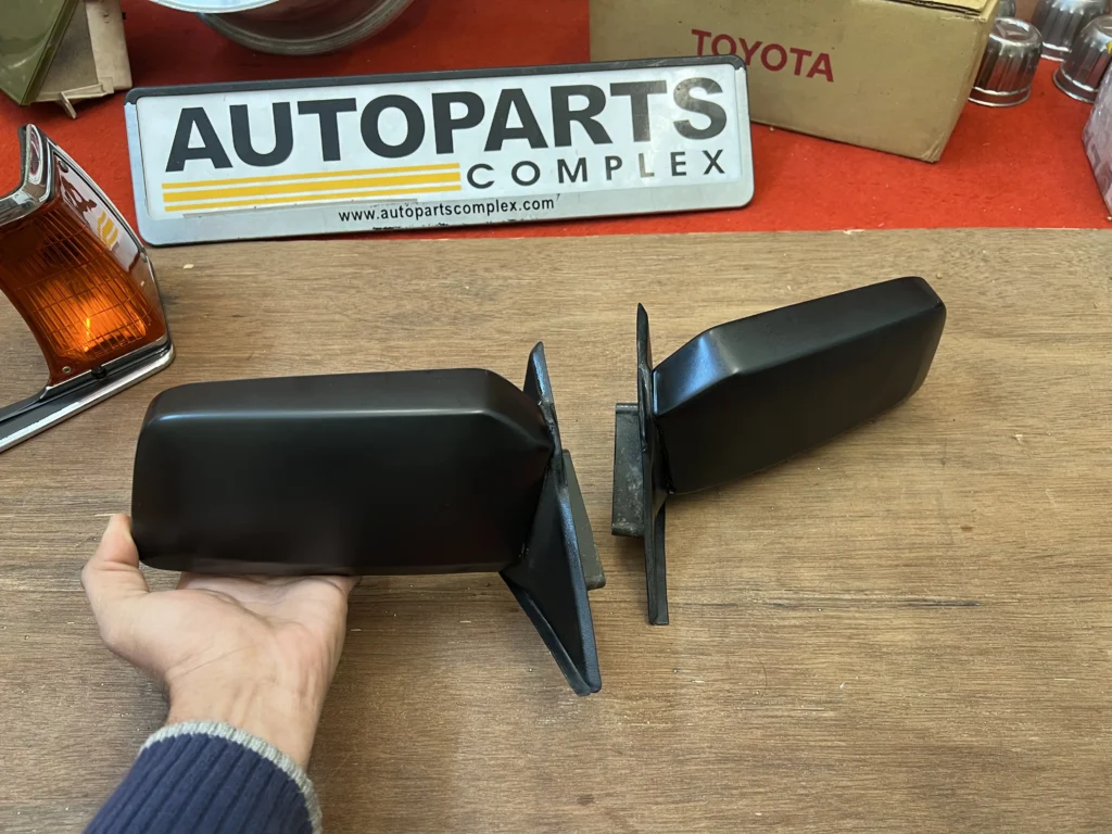 Corolla 1982 1983 sedanwagon door mirrors OEM pair (2)