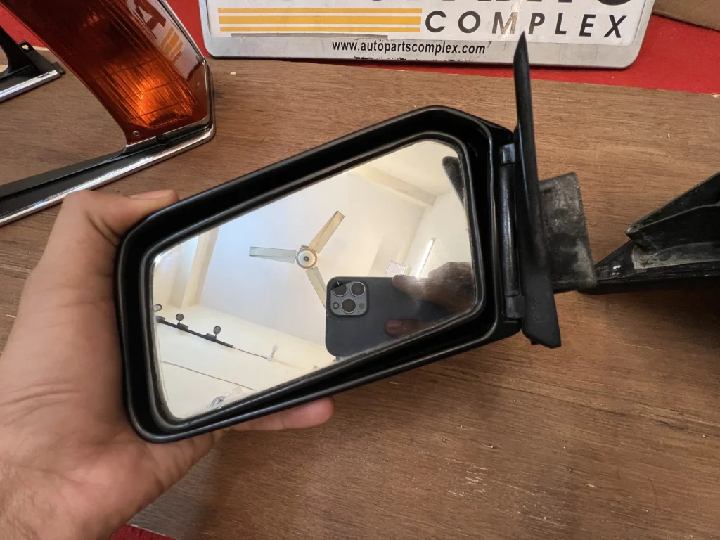 Corolla 1982 1983 sedanwagon door mirrors OEM pair (5)
