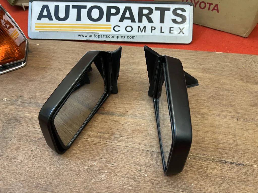 Corolla 1982 1983 sedanwagon door mirrors OEM pair (7)