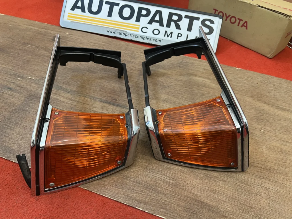 Corolla te72 1982 1983 USDM headlight bezels pair (1)