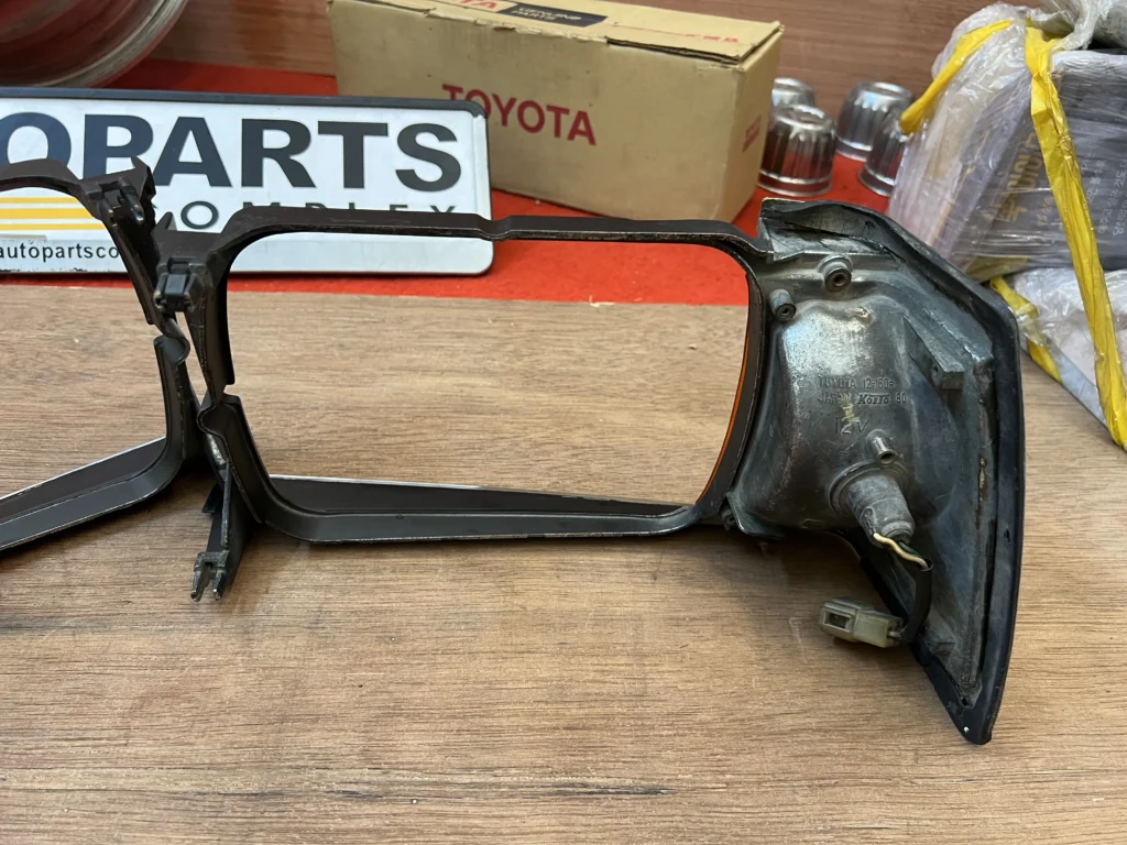 Corolla te72 1982 1983 USDM headlight bezels pair (10)