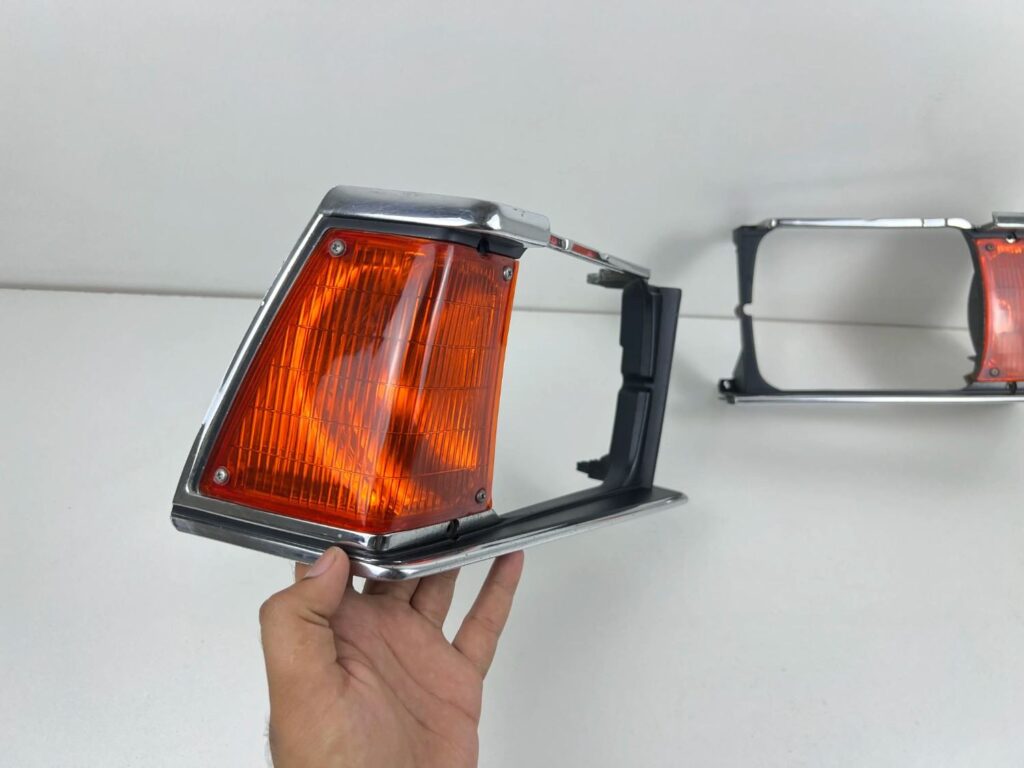 Corolla te72 1982 1983 USDM headlight bezels pair (4)