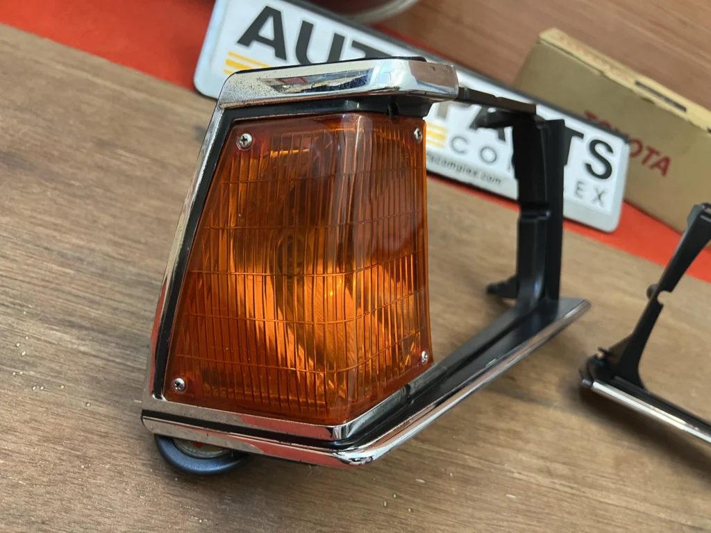 Corolla te72 1982 1983 USDM headlight bezels pair (4)