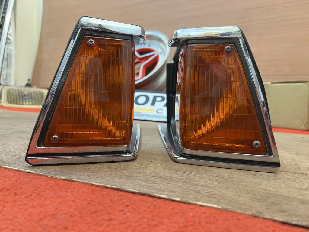 Corolla te72 1982 1983 USDM headlight bezels pair (7)