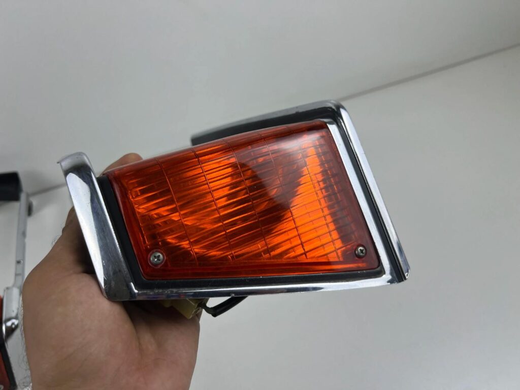 Corolla te72 1982 1983 USDM headlight bezels pair (9)