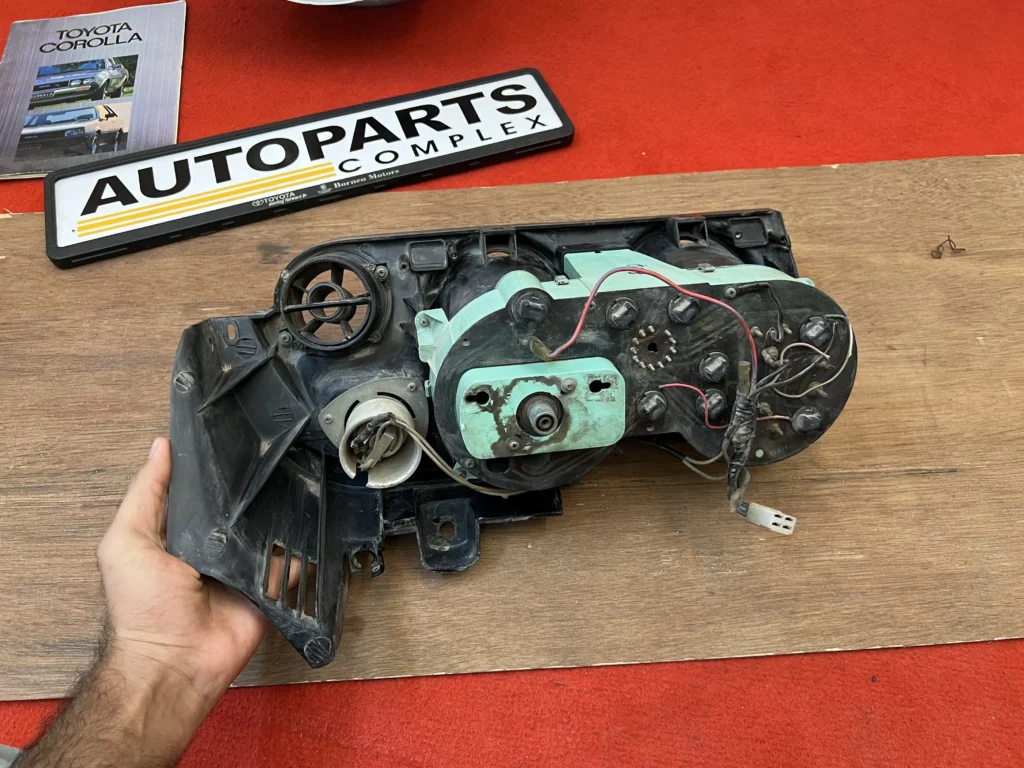 Mazda 808 RHD dash cluster (7)