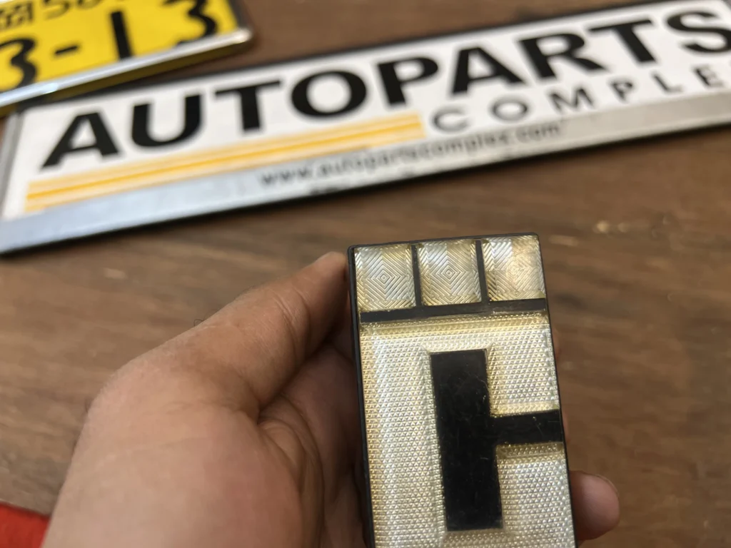 coupe front grille JDM C badge (3)