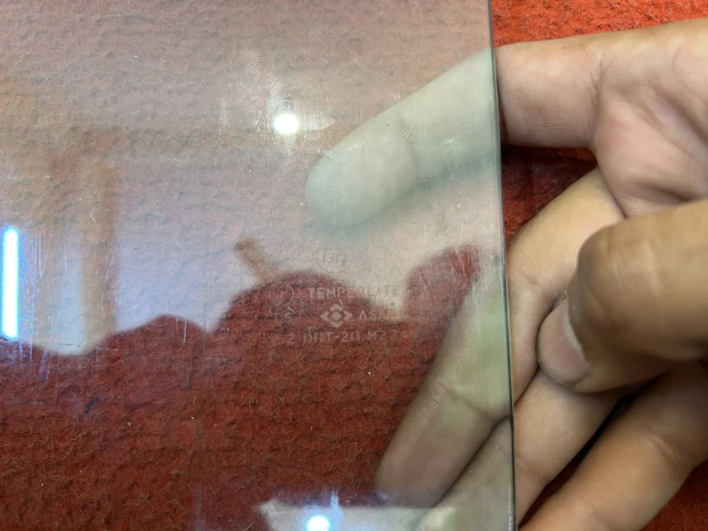 Corolla 1971 - 1974 2-door door window glasses pair (8)