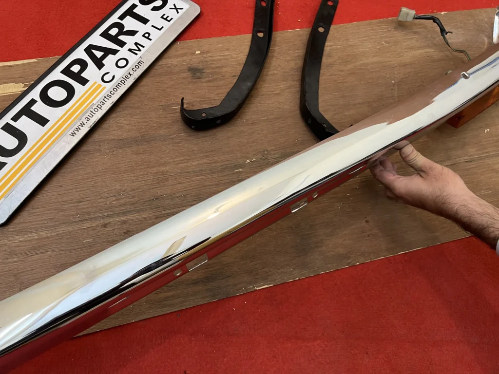 Datsun b210 120y JDM front bumper with brackets and indicators (11)