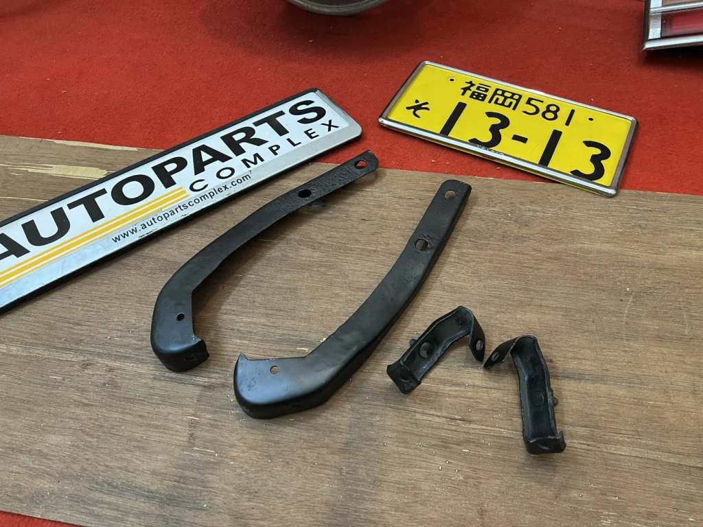 Datsun sunny 120y B210 JDM bumper brackets set (6)