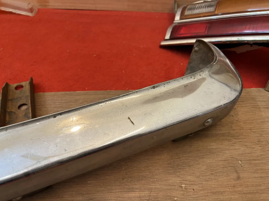 Toyota Hilux pickup RN20 RN25 RN27 front bumper with brackets (10)