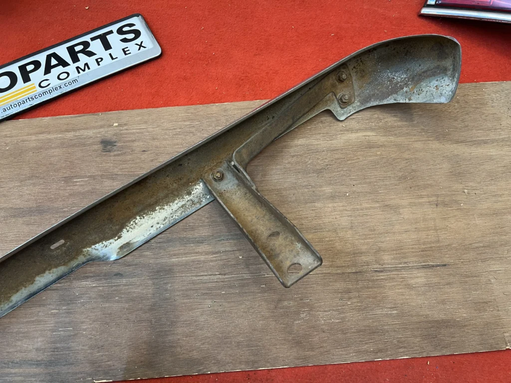 Toyota Hilux pickup RN20 RN25 RN27 front bumper with brackets (13)