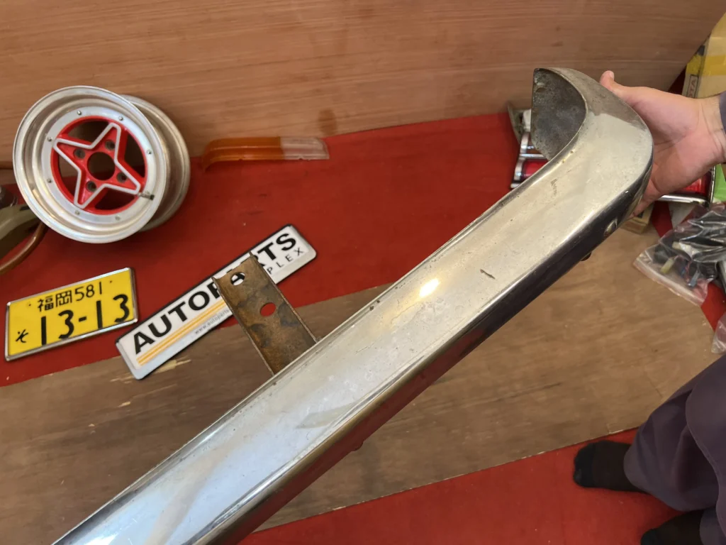 Toyota Hilux pickup RN20 RN25 RN27 front bumper with brackets (15)