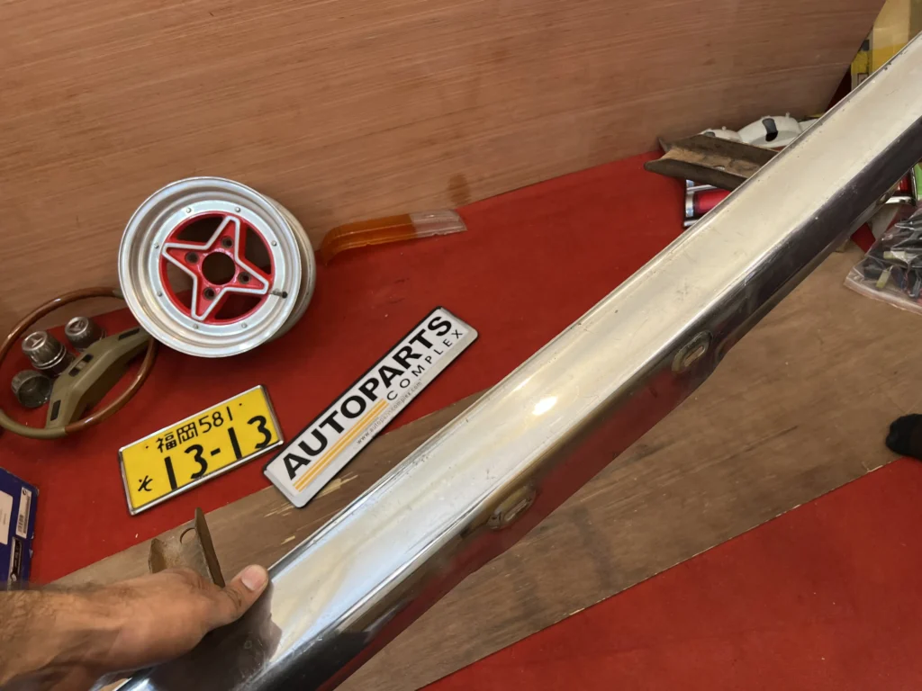 Toyota Hilux pickup RN20 RN25 RN27 front bumper with brackets (16)