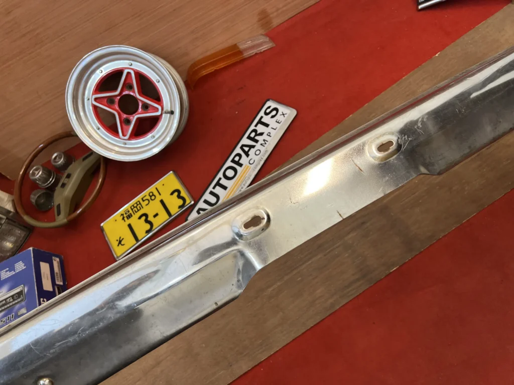 Toyota Hilux pickup RN20 RN25 RN27 front bumper with brackets (17)