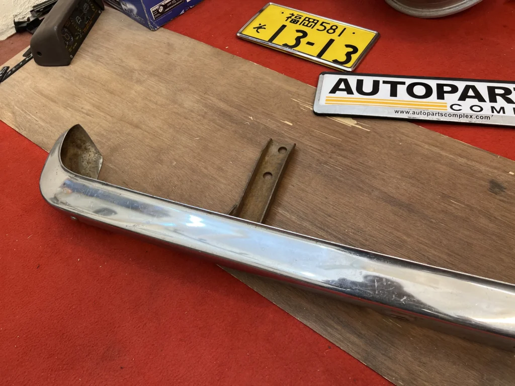 Toyota Hilux pickup RN20 RN25 RN27 front bumper with brackets (9)