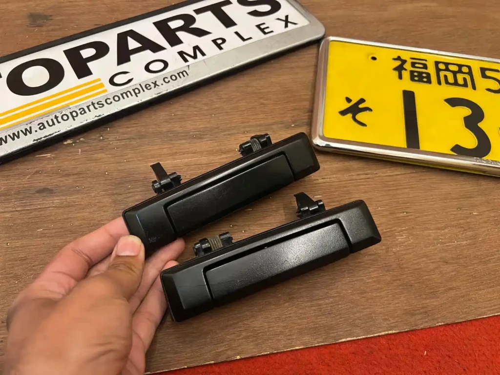 Corolla 1980-83 Te72 Ke70 black door handles pair (2)