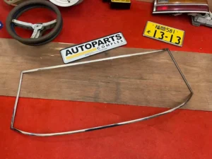 Corona 1966 - 1969 Rt40 front windshield chrome trim (5)