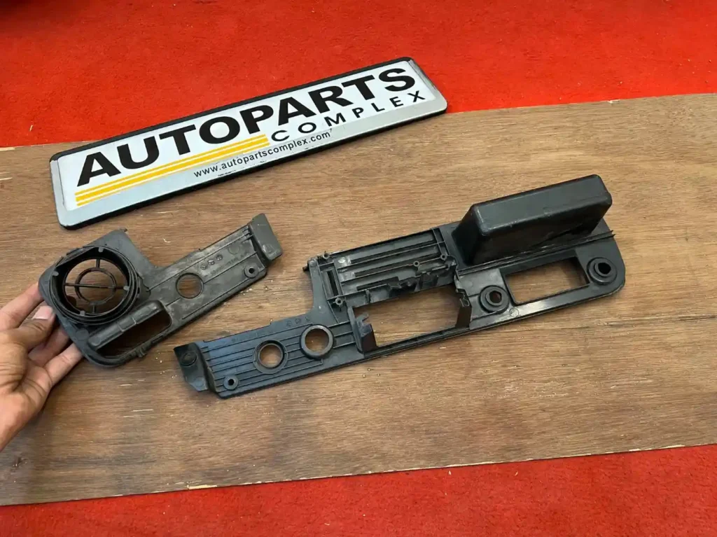 Hilux 1979 1980 1981 RHD Dash bezel (6)