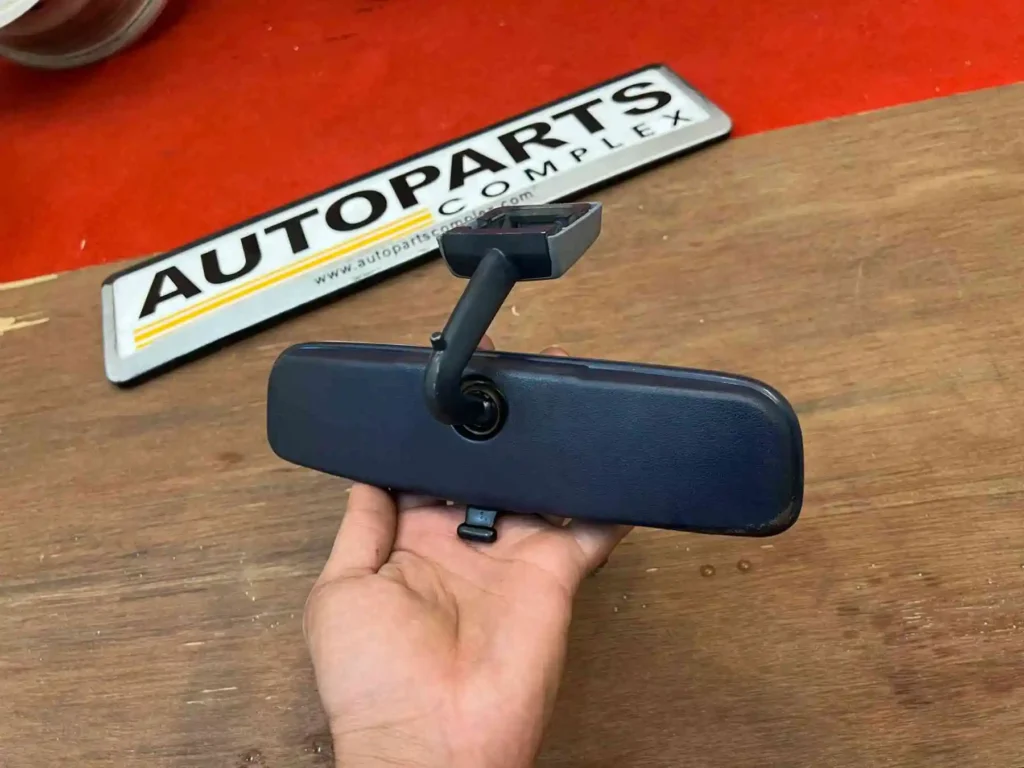 Corolla ke70 Te72 1980 - 1983 inner rear view mirror7