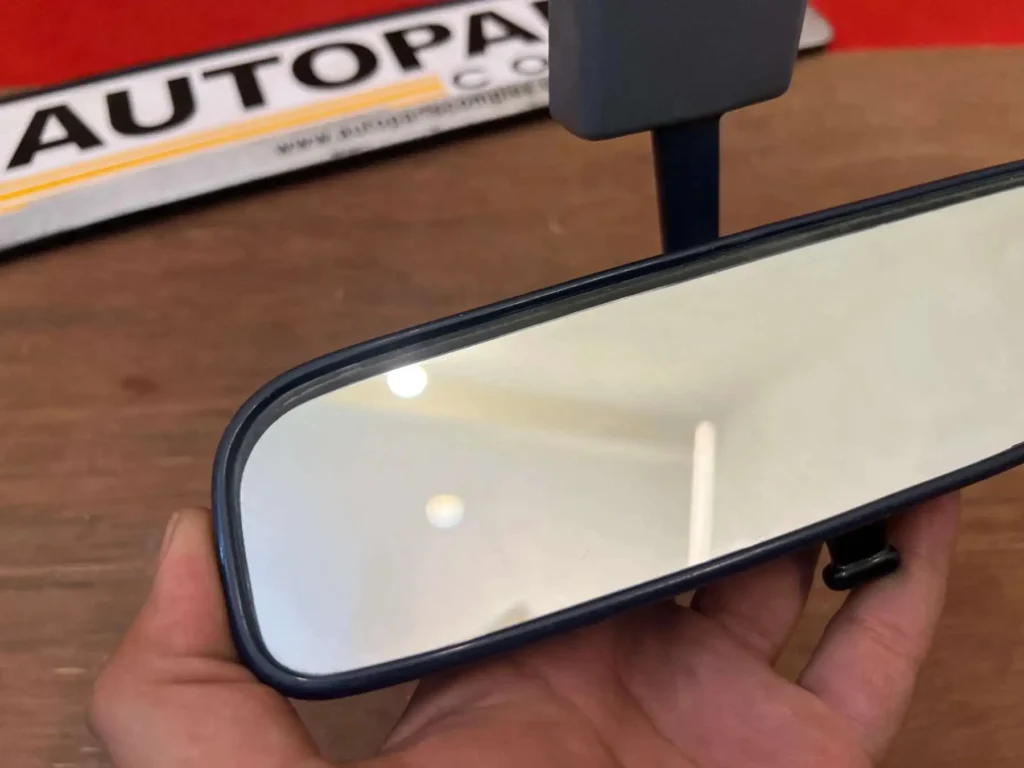 Corolla ke70 Te72 1980 - 1983 inner rear view mirror2