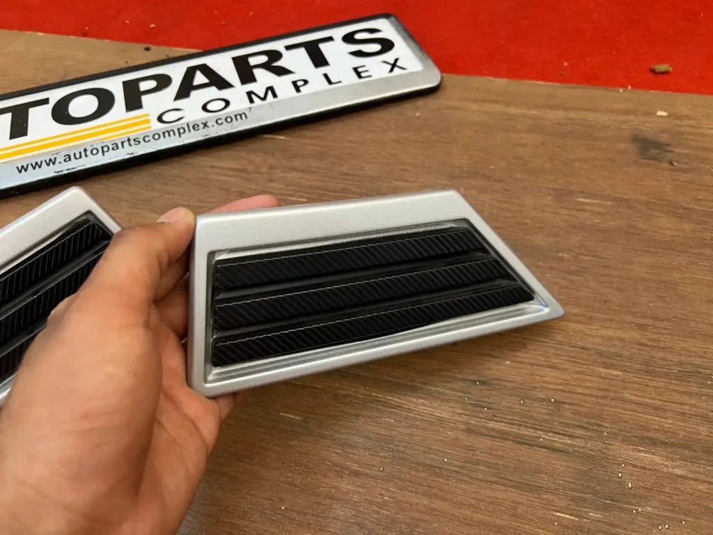 Corolla 1980 1981 ke70 C pillar vents pair (4)