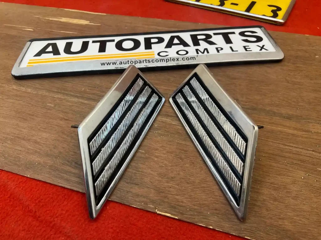 Corolla 1980 - 1983 GT TE71 Ke70 C pillar chrome vents pair (10)
