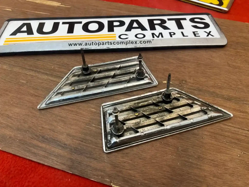 Corolla 1980 - 1983 GT TE71 Ke70 C pillar chrome vents pair (12)