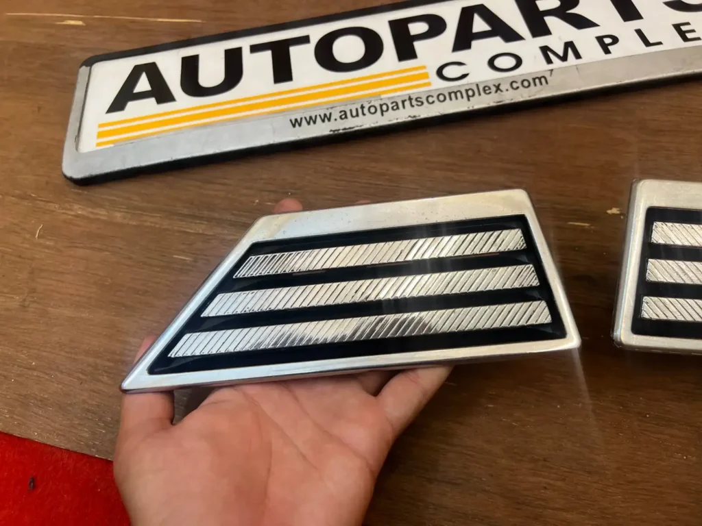 Corolla 1980 - 1983 GT TE71 Ke70 C pillar chrome vents pair (4)