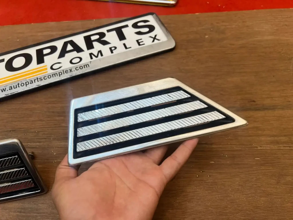 Corolla 1980 - 1983 GT TE71 Ke70 C pillar chrome vents pair (5)