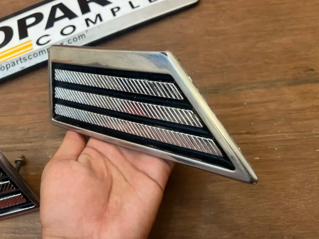Corolla 1980 - 1983 GT TE71 Ke70 C pillar chrome vents pair (6)
