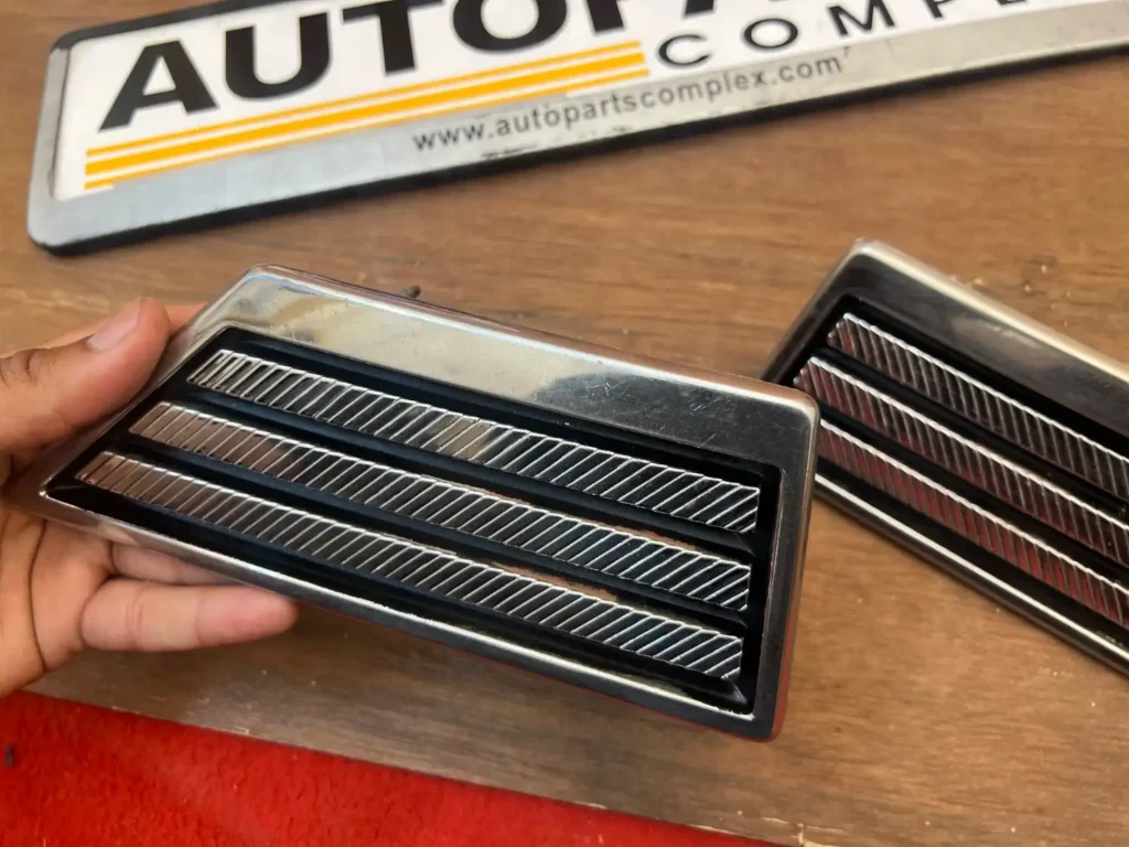 Corolla 1980 - 1983 GT TE71 Ke70 C pillar chrome vents pair (8)