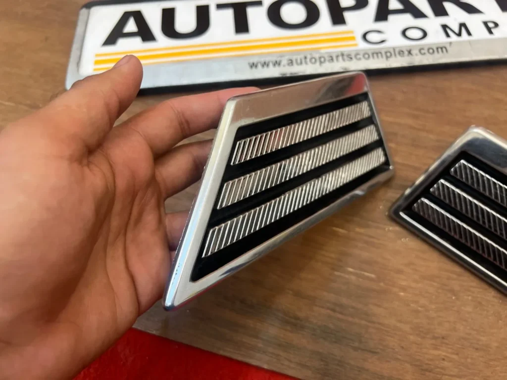 Corolla 1980 - 1983 GT TE71 Ke70 C pillar chrome vents pair (9)