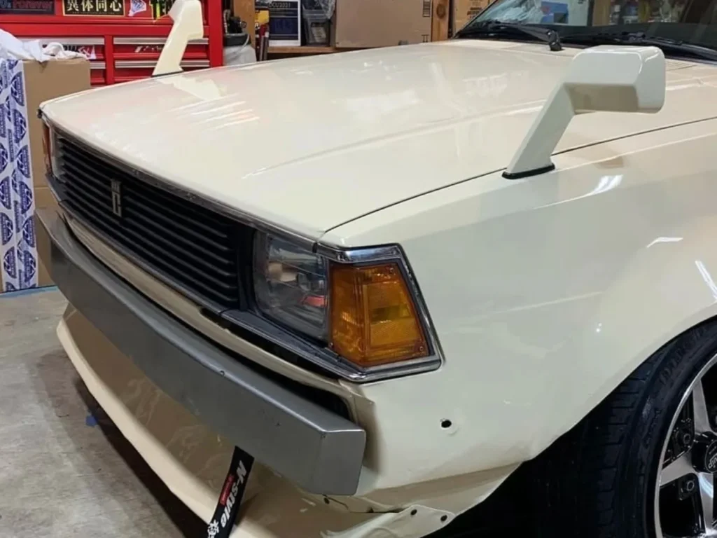 Corolla TE72 1982 1983 USDM headlight bezels with clear lenses (1)