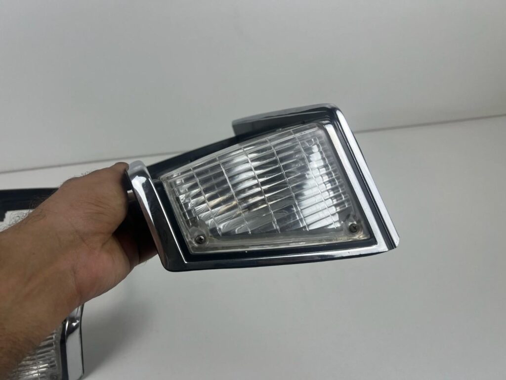 Corolla TE72 1982 1983 USDM headlight bezels with clear lenses (10)