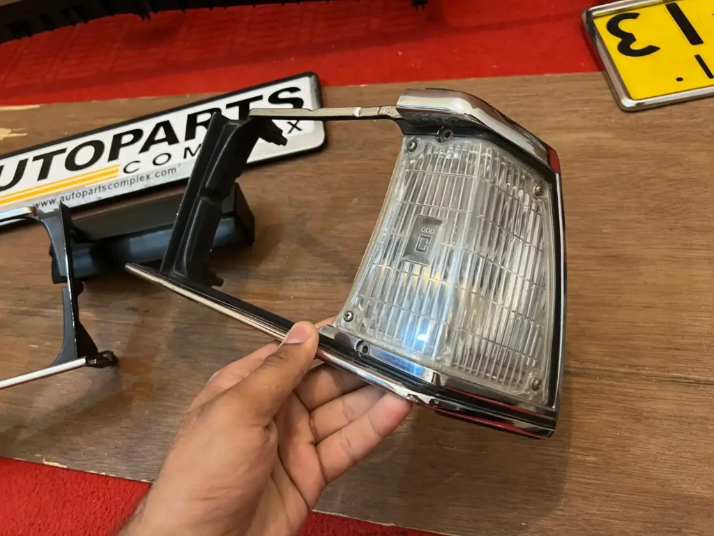 Corolla TE72 1982 1983 USDM headlight bezels with clear lenses (3)