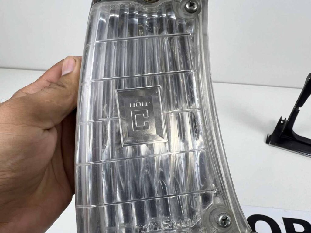 Corolla TE72 1982 1983 USDM headlight bezels with clear lenses (4)