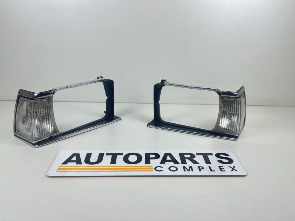 Corolla TE72 1982 1983 USDM headlight bezels with clear lenses (5)