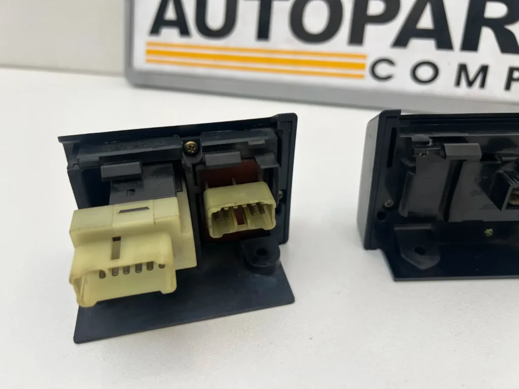 Cressida 1985 - 1989 RHD clock and power mirrors control switch gx71 mx73 gx70 (7)