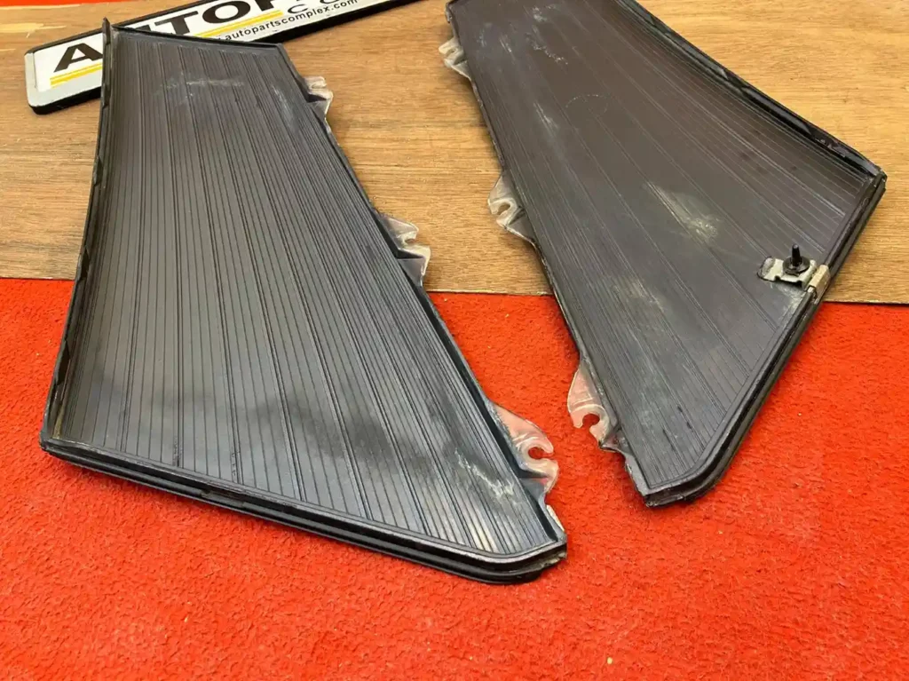 Crown s120 1983 - 1987 rear C pillar garnish covers ms12# gs12# (9)