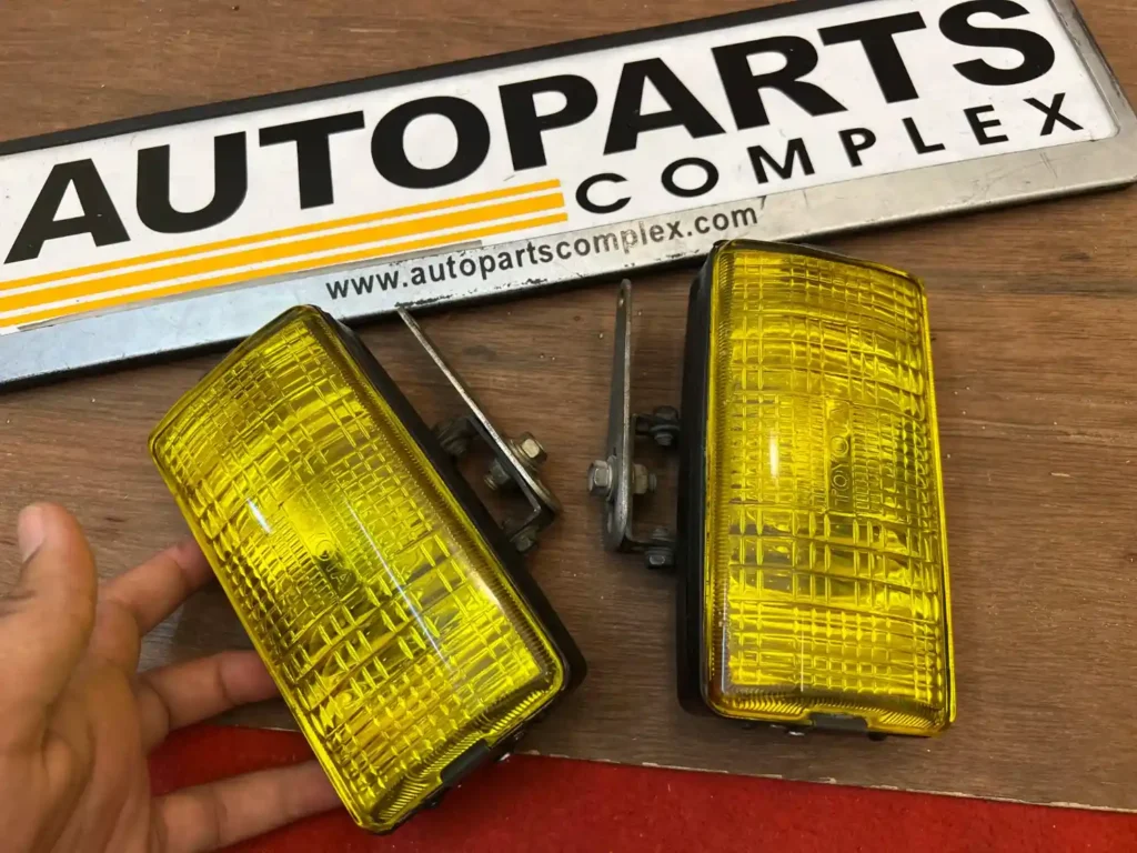 OEM Classic Toyota Fog lamps (2)