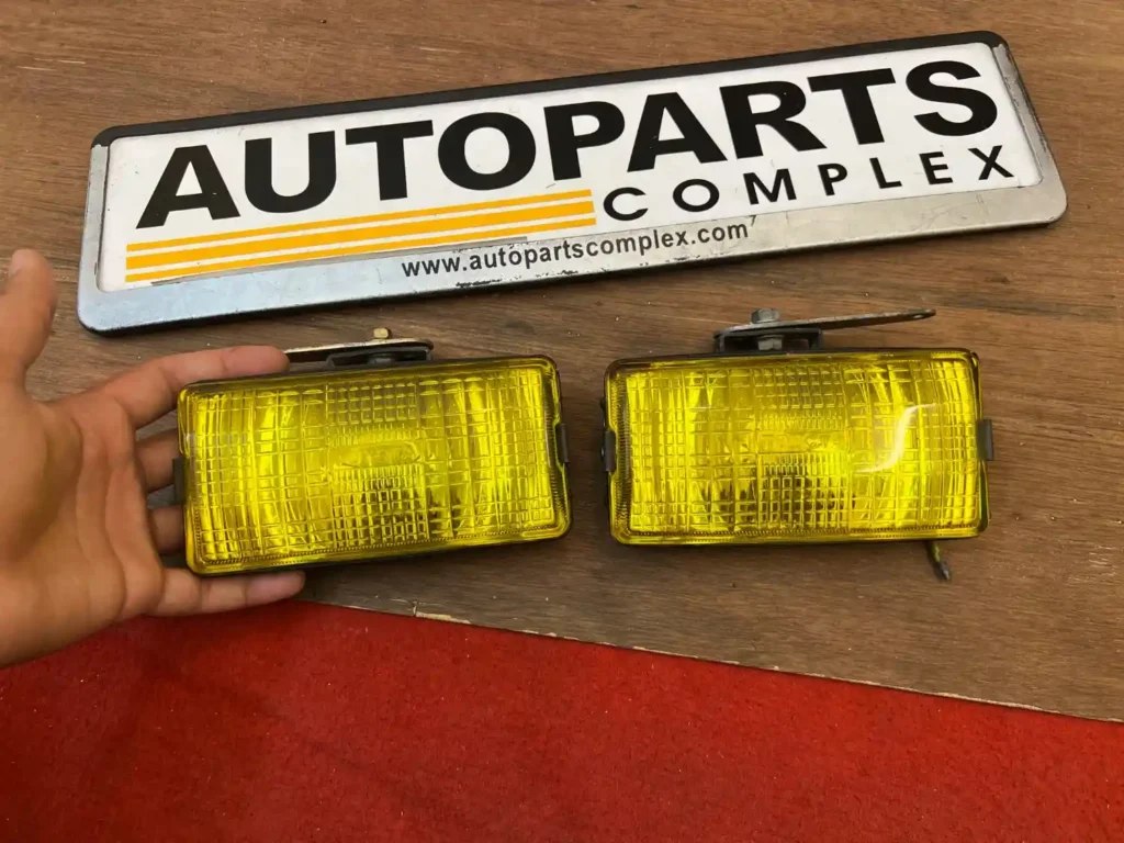 OEM Classic Toyota Fog lamps (7)